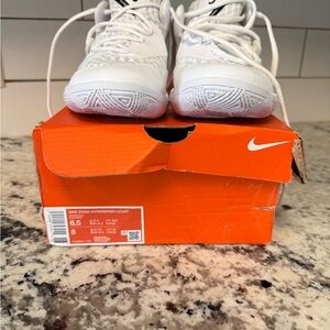 Nike Women’s Zoom Hyperspeed Court Volleyball Shoes NWT